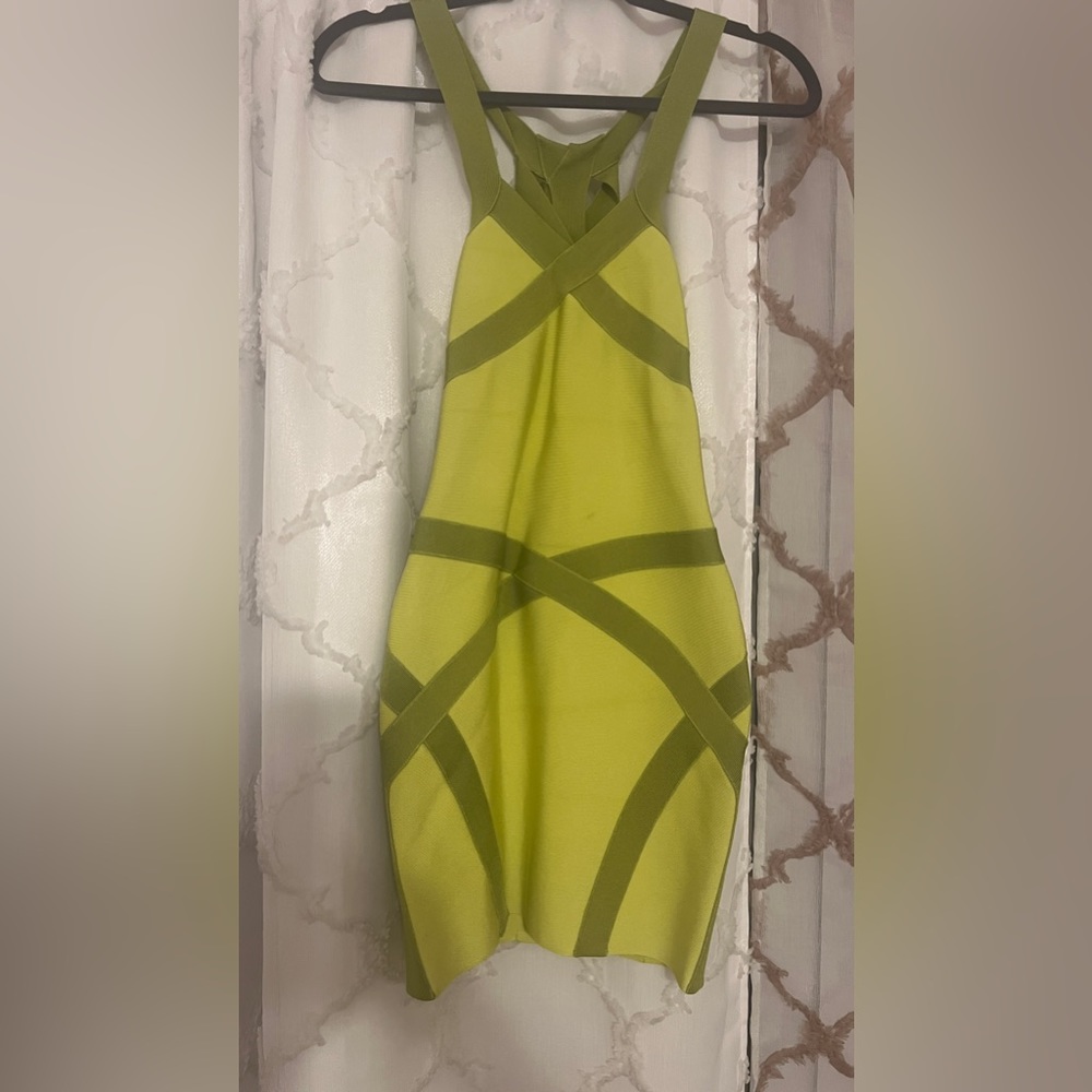 Hot Miami Styles Criss Cross Low Back Bandage Dress NWOT Size Medium